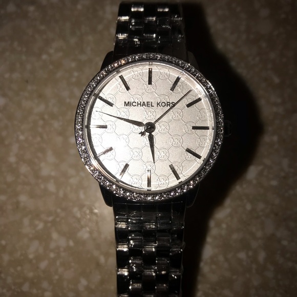 NWBox Michael Kors SSMK3372CZbezel women’s watch